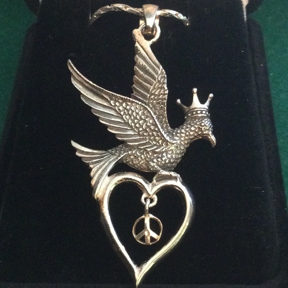 Atlanta Gem & Mineral Show Jewelry - Dove Of Peace ⭐️EVERYONE IN THE WORLD NEEDS TO BE REMINDED OF LOVE & PEACE⭐️